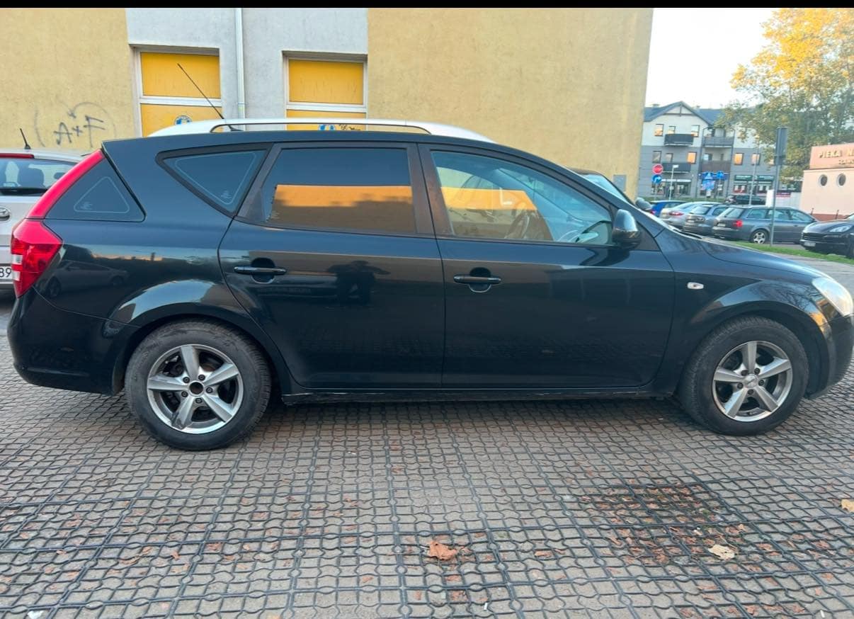 Udział 50% w postaci samochodu Kia Ceed 2007 - obrazek 6